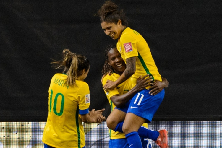 Marta, Cristiane e Marte são as atletas mais experientes da Seleção. (foto: AFP)