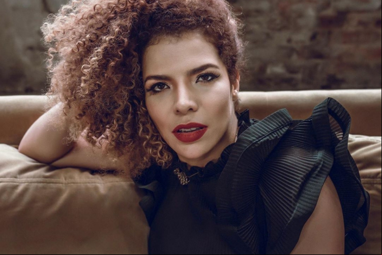 Vanessa da Mata defende terceira via e recebe críticas
