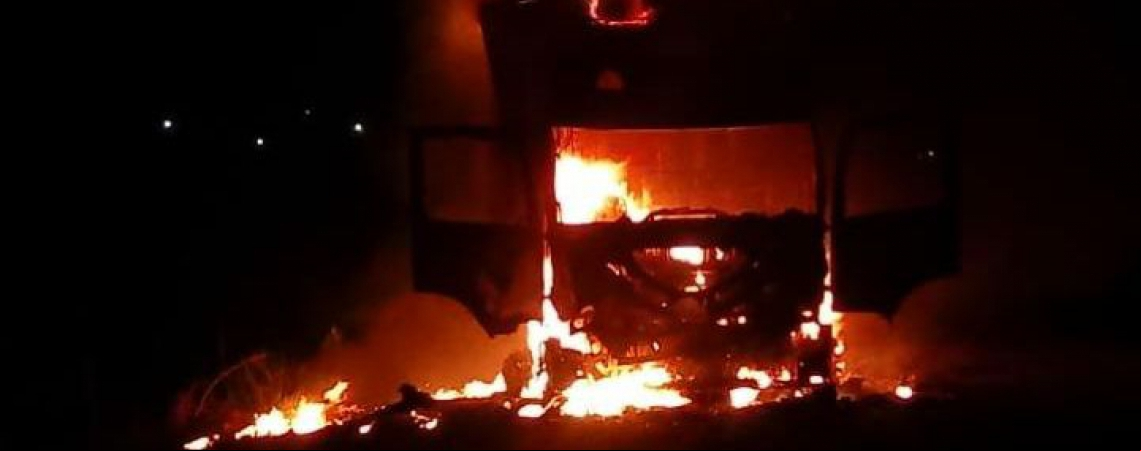CaminhÃ£o foi incendiado na madrugada desta sexta-feira, 27 