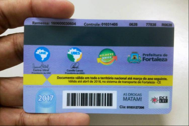 Carteira estudantil 2024 terá validade até abril de 2025