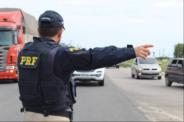 Operação visa aumentar a fiscalização das rodovias do Ceará durante feriadão que se aproxima