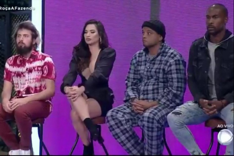 A votação da primeira rodada de eliminação do programa contou com uma série de reviravoltas e novidades nas regras do jogo. Raissa, Fernandinho, Rodrigo e Cartolouco foram os indicados