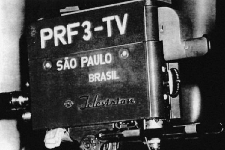 Uma das câmeras usadas na inauguração da TV Tupi, em São Paulo, no ano de 1950
