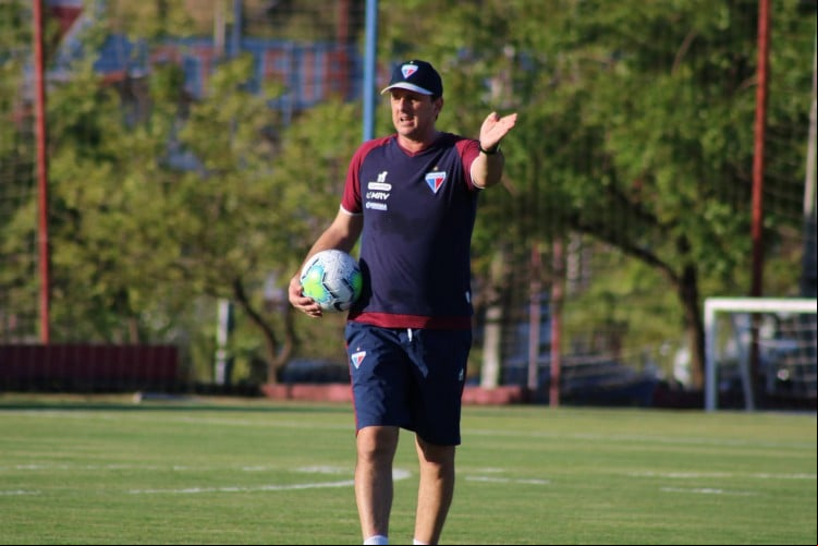 Técnico Rogério Ceni durante treino do Fortaleza Esporte Clube no CT Ribamar Bezerra, em Maracanaú