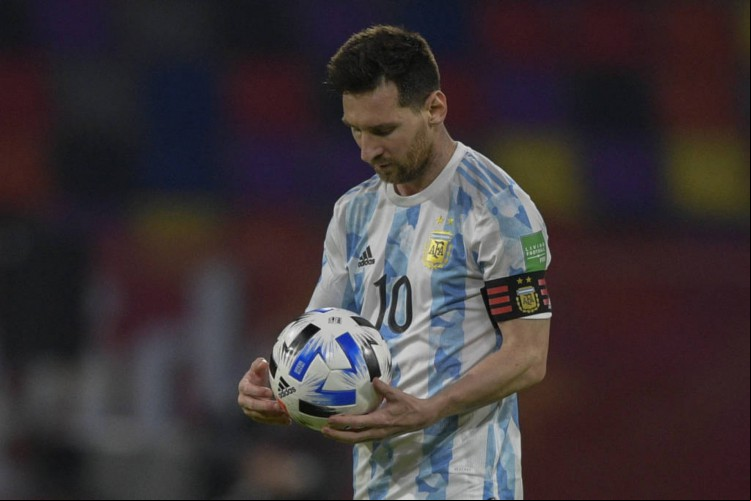 Entre os jogos de hoje, segunda, 21 de junho, destaque para o duelo entre Argentina e Paraguai