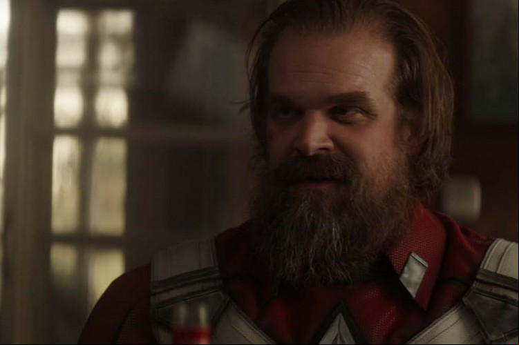 David Harbour será o Guardião Vermelho em 'Viúva Negra'