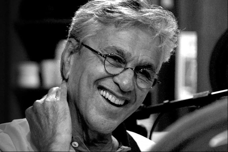 Caetano Veloso completa 80 anos de vida em agosto de 2022