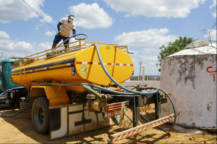 (Canindé, foto tirada em 19.10.21) Cerca de 127 localidades eram atendidas pela Operação Carro Pipa, beneficiando 4.800 pessoas