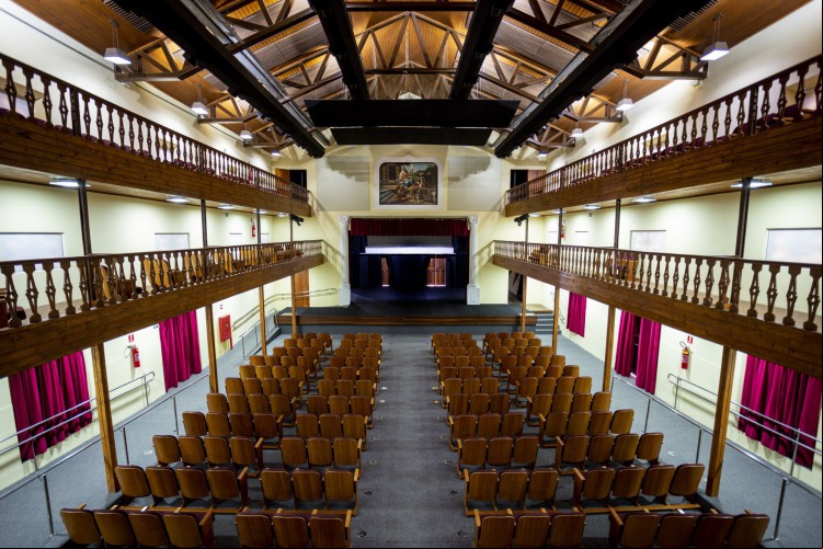 Teatro São José (foto) reabriu em 2018 após oito anos de reformas