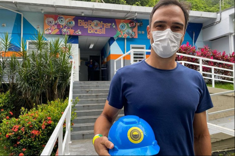 A casa do BBB já está ando por reformas e Tadeu Schmidt já foi conferir