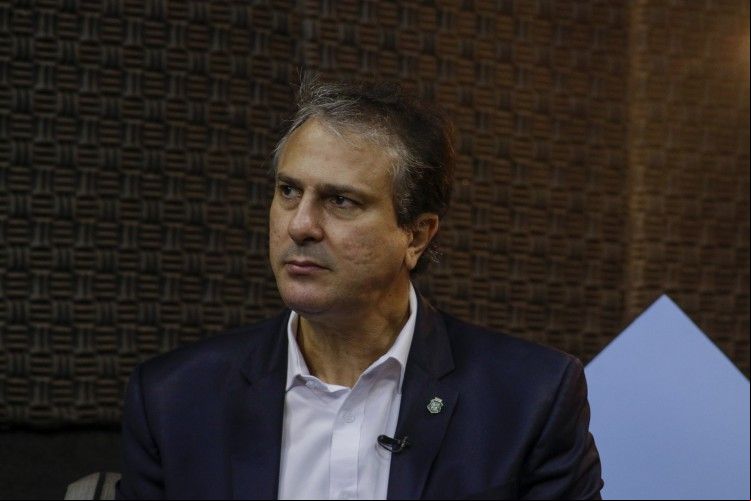 CAMILO foi alvo de ataques de Bolsonaro na última segunda por conta de medidas aplicadas no Ceará para o combate à pandemia