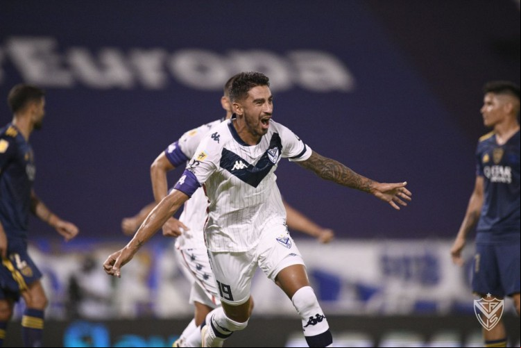 Lucero foi o artilheiro do Vélez no Campeonato Argentino