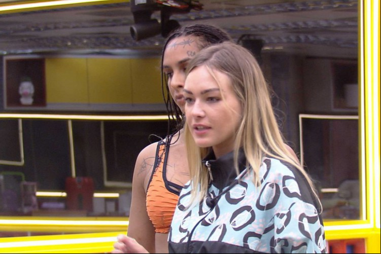 BBB 22: Bárbara e Naiara Azevedo discutem na cozinha da Xepa; saiba onde assistir o programa da TV Globo hoje (31/01)