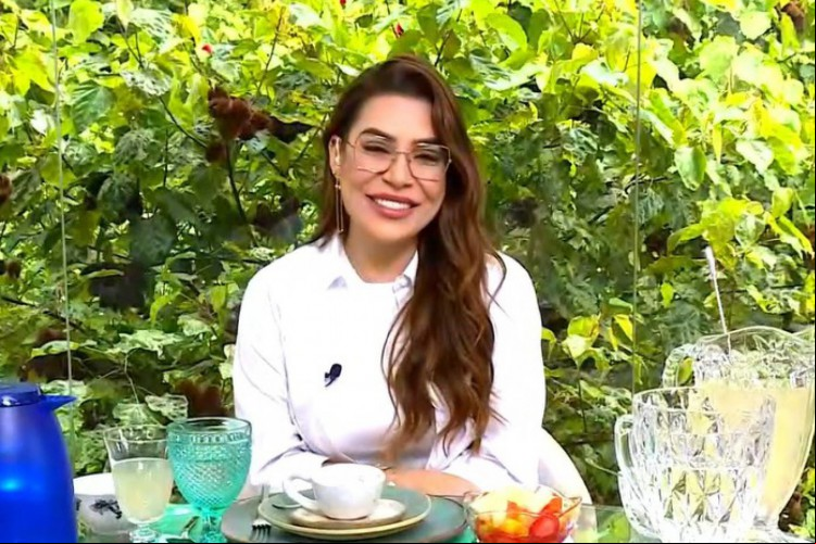 Naiara Azevedo toma café da manhã com Ana Maria Braga após ser eliminada do BBB 22