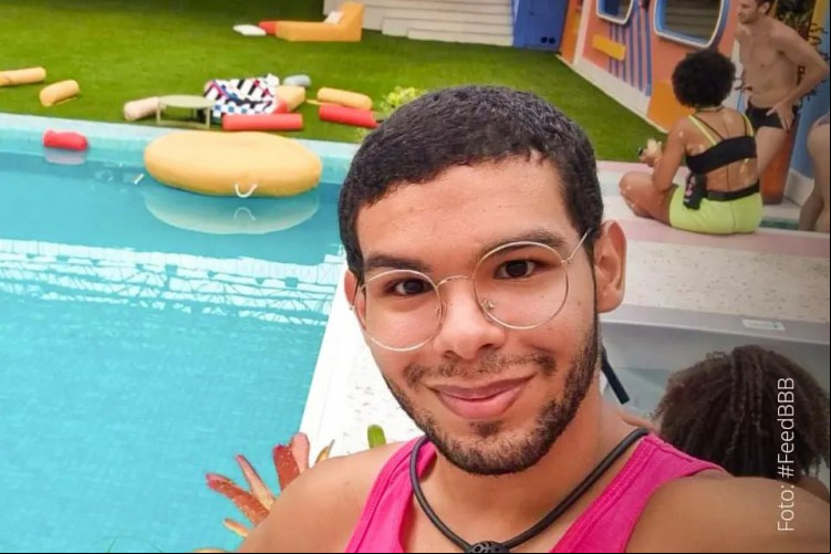 Dentro do BBB 22, Vyni já revelou ter sido agredido por conta de sua orientação sexual
