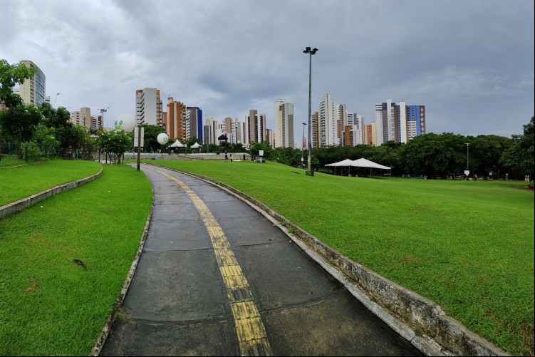Parque do Cocó tem baixo movimento em dias de chuva