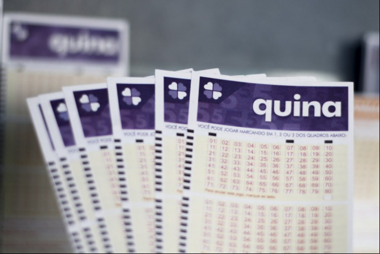 Quina, Concurso 6725, resultado de hoje, sexta-feira, 09 de maio de 2025 (09/05/25). O prêmio é de R$ 11,5 milhões