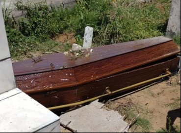 O caixão foi violado e o corpo de Lucas foi incendiado   