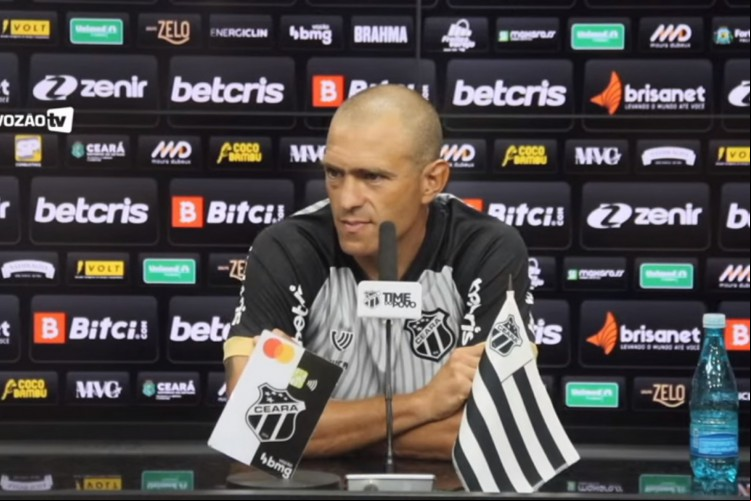 Interino, Juca Antonello irá comandar o Ceará diante do RB Bragantino, em duelo pelo Brasileirão.