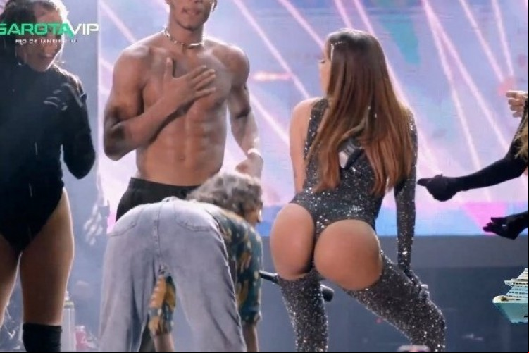 Mulher repercute após dançar com Anitta no Garota Vip