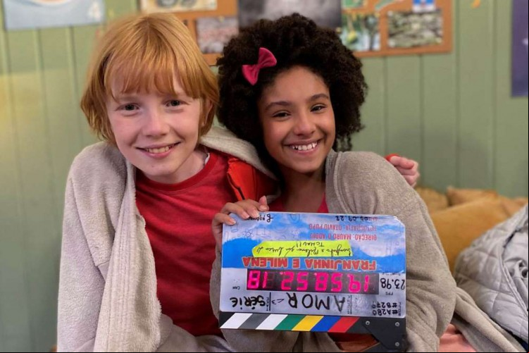 Fabrício Gabriel e Bia Lisboa são os protagonistas da série série