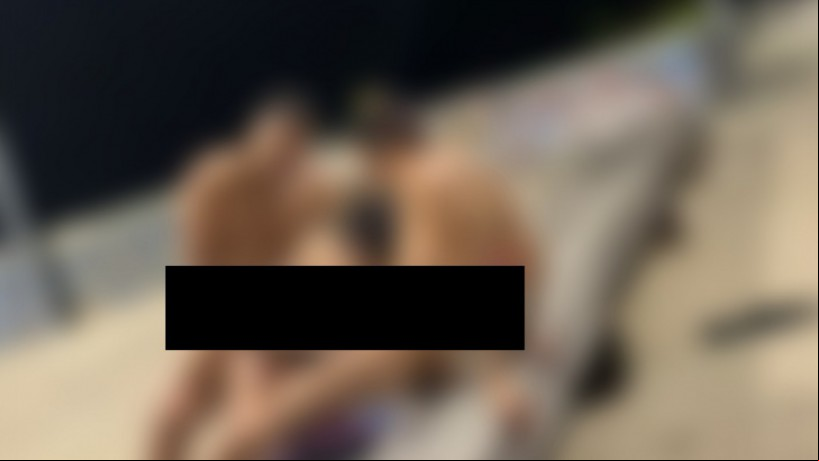 Dois homens e uma mulher foram flagrados fazendo sexo no calçadão da Praia de Iracema