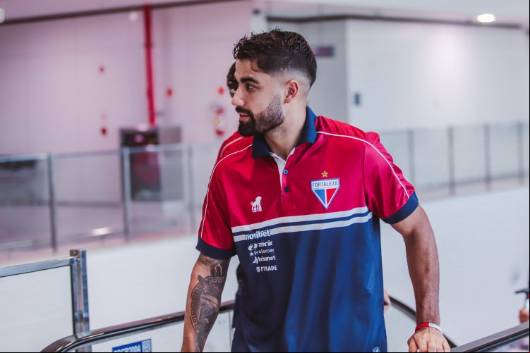 Zagueiro Brítez voltou a estar à disposição recentemente e deve viajar com a equipe