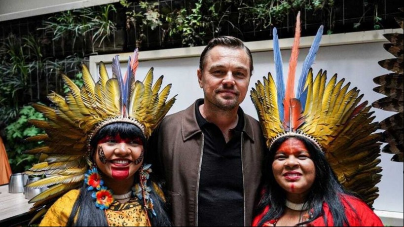Leonardo DiCaprio tem encontro com Célia Xakriabá, deputada federal, e Sonia Guajajara, ministra dos Povos Indígenas, durante Cannes 2023