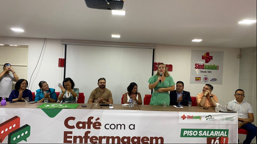Café da manhã com políticos na sede do Sindsaúde