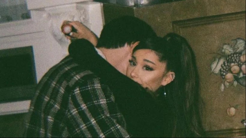 Ariana Grande e Dalton Gomez estão se separando; a atriz de