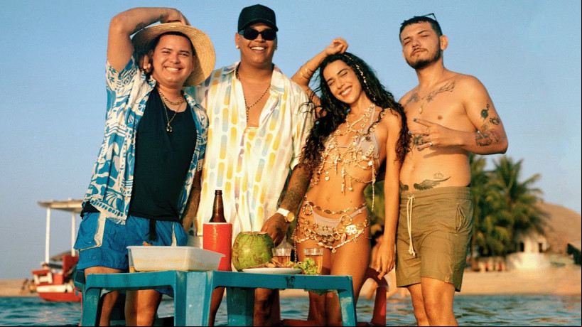 Marina Sena aproveitou a vinda a Fortaleza para show no Festival Zepelim e gravou clipe na praia da Sabiaguaba