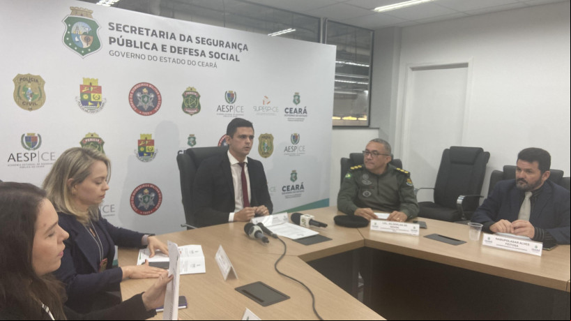 Coletiva ocorreu na sede do Centro Integrado de Segurança Pública (Cisp), em Fortaleza