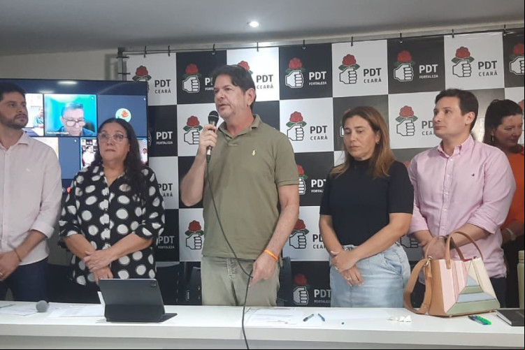 CID e parte da nova executiva do PDT-CE, que travam batalha com cúpula nacional