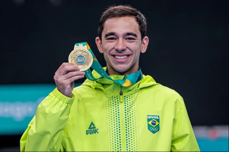 Hugo Calderano já ganhou a medalha do ouro no tênis de Mesa individual, e agora busca outro ouro em equipes; confira a programação e as modalidades dos Jogos Pan-Americanos de hoje, domingo, dia 05
