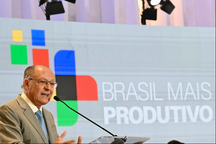 O vice-presidente e ministro do Mdic, Geraldo Alckmin, fala que o foco é melhorar a produtividade