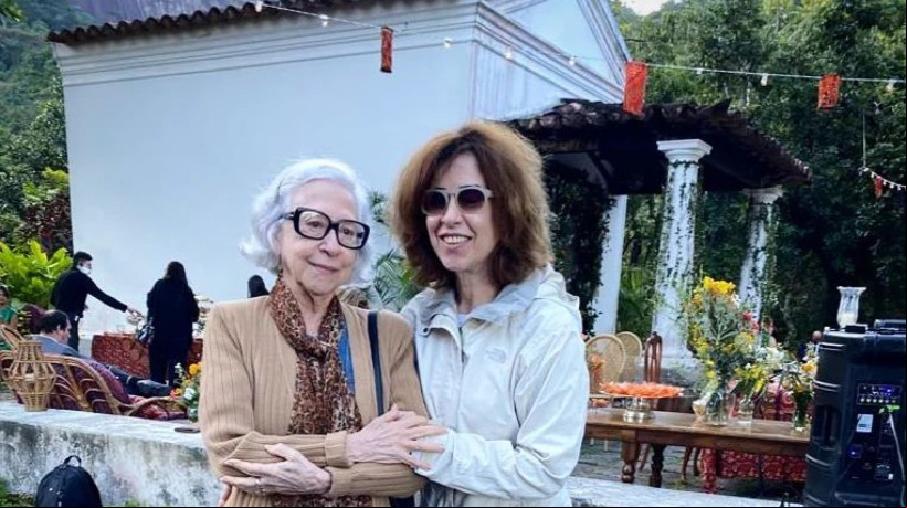 Fernanda Montenegro e Fernanda Torres, mãe e filha, foram as primeiras atrizes brasileiras a serem indicadas ao Globo de Ouro