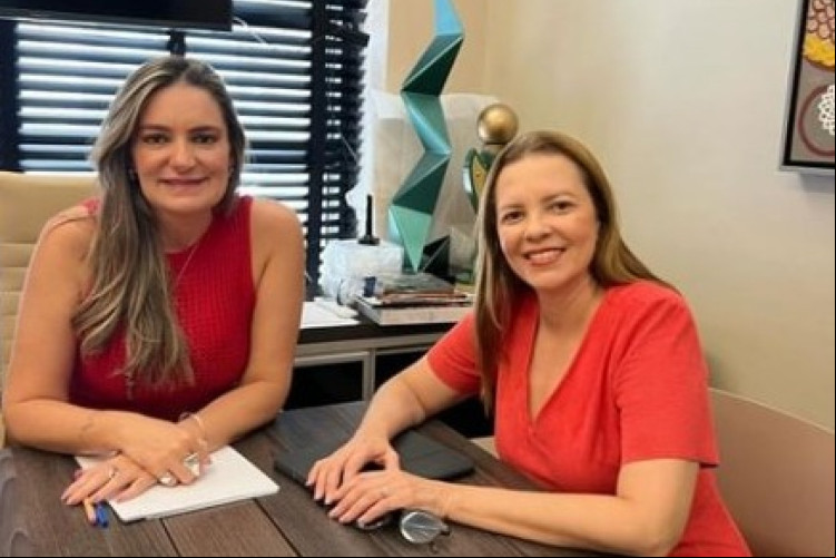 SENADORA Augusta Brito e Janaína Farias, segunda suplente