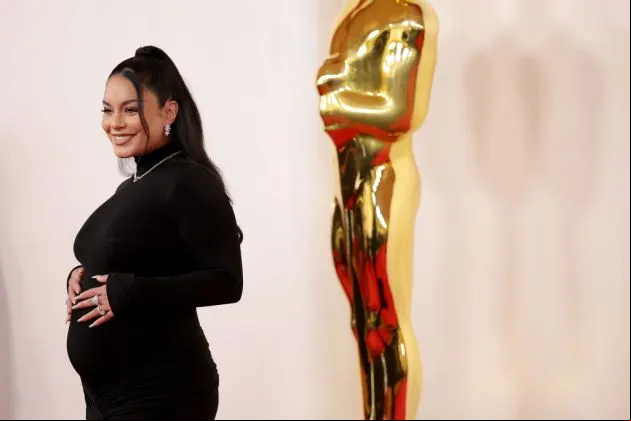 Vanessa anunciou a gestação durante agem pelo tapete vermelho