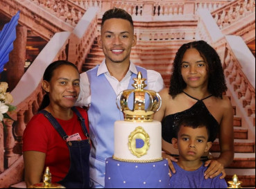Influencer utilizou as redes sociais para se despedir das familiares 