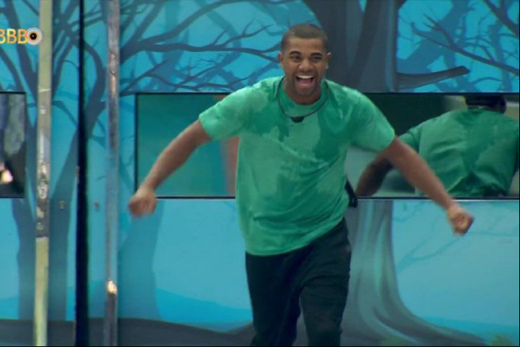 Depois de dez horas de prova, Davi é o primeiro finalista do BBB 24