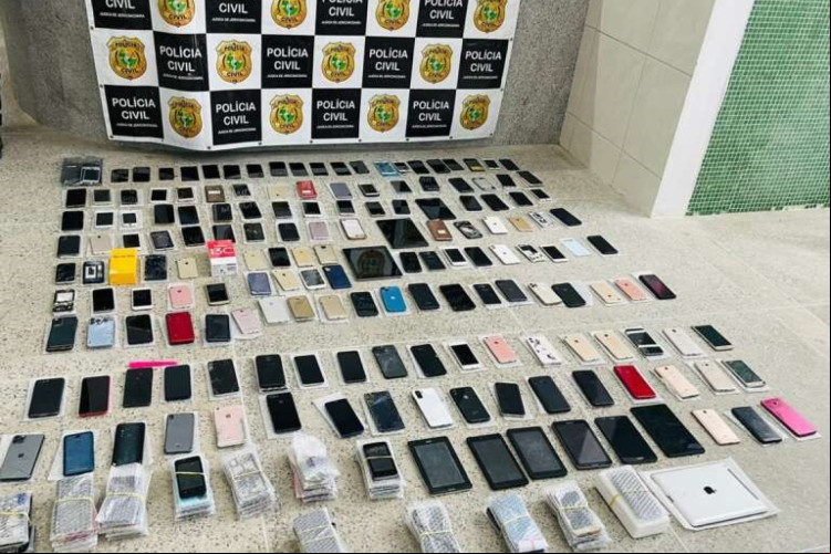 Celulares apreendidos com homem de 21 anos em Jijoca de Jericoacoara