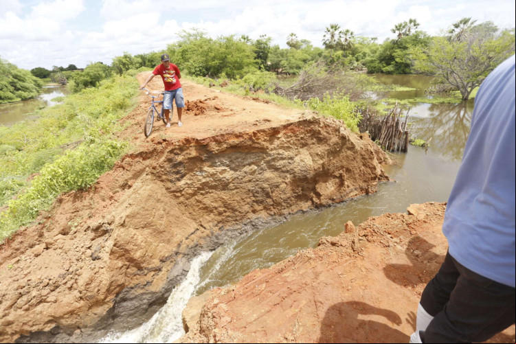 ￼VIAS da zona rural de Morada Nova não aram o volume de chuvas do fim de semana