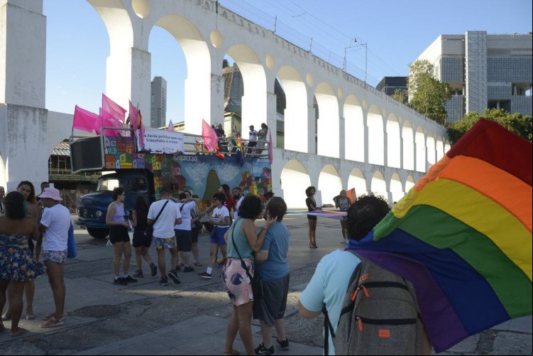 Grupo de Trabalho vai enfrentar LGBTQIAfobia na internet