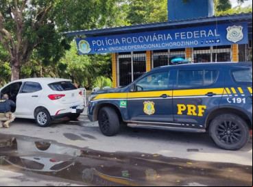 Carro estava com sinais de adulteração. Motorista foi preso 