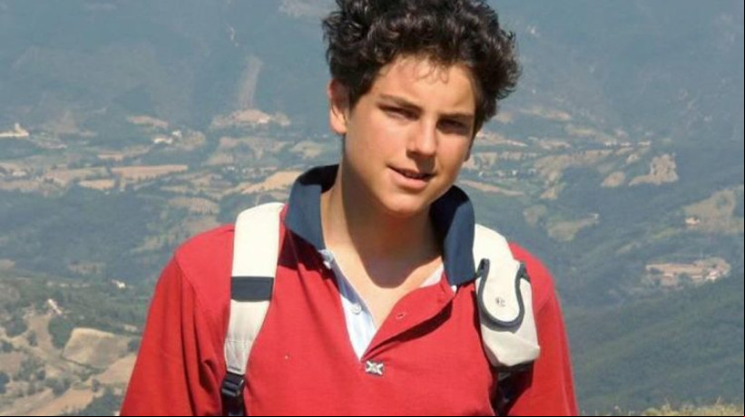 Carlo Acutis teve milagre reconhecido pelo papa Francisco. Jovem beato tem devotos no Brasil