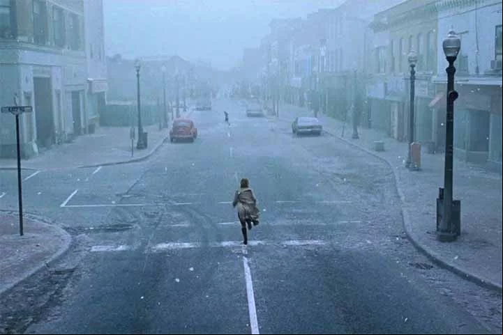Silent Hill é uma misteriosa cidade rural localizada na Nova Inglaterra (no estado americano de Maine). É considerada um arquétipo das cidades turísticas do estado. Ao longo da série, é mostrada sendo tudo, menos comum. Suas principais indústrias são o turismo e, em menor escala, a agricultura.