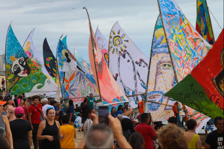 A travessia da Aquavelas 2024, do Mucuripe à Barra do Ceará, teve 60 jangadas participantes