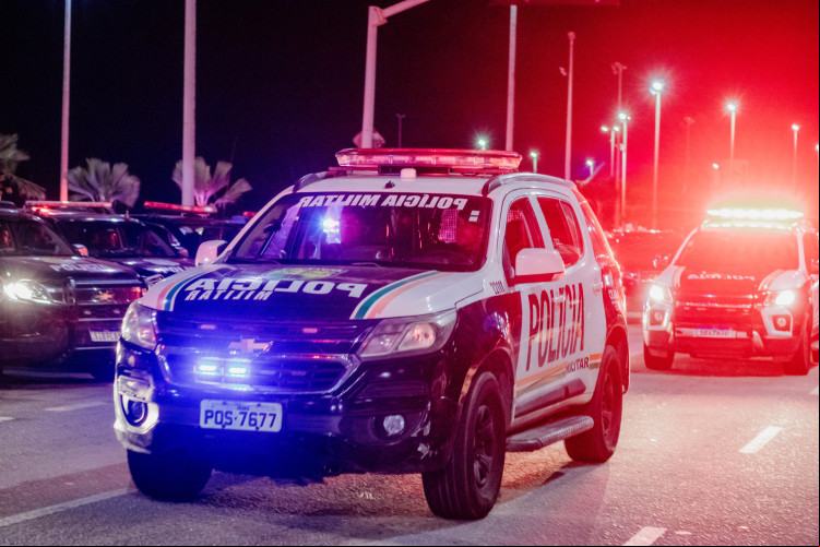 POLÍCIA Militar e Perícia Forense fizeram os primeiros levantamentos sobre morte do casal