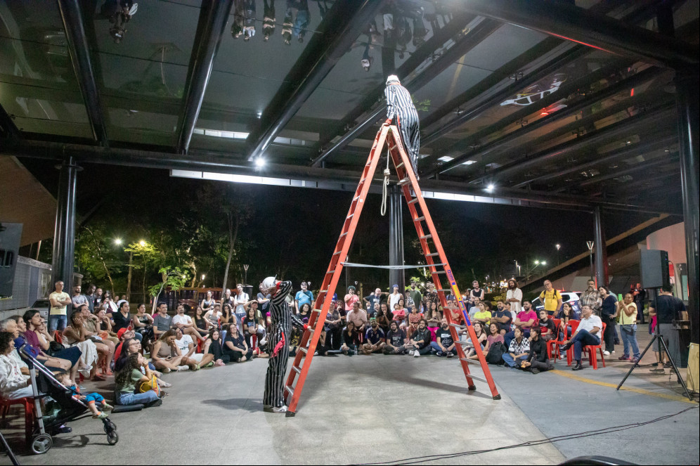 Peça cearense ''Grand Finale'', do grupo As 10 Graças de Palhaçaria, foi apresentada no FIT Rio Preto