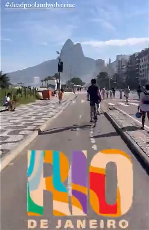 Hugh Jackman, inclusive, aproveitou a estadia para andar de bicicleta pela orla da Zona Sul. O ator de 55 anos publicou um vídeo nas redes sociais pedalando por Ipanema e depois ainda deu uma adinha no Mirante do Leblon. Let's freaking go, Rio (Vamos Rio!), escreveu.